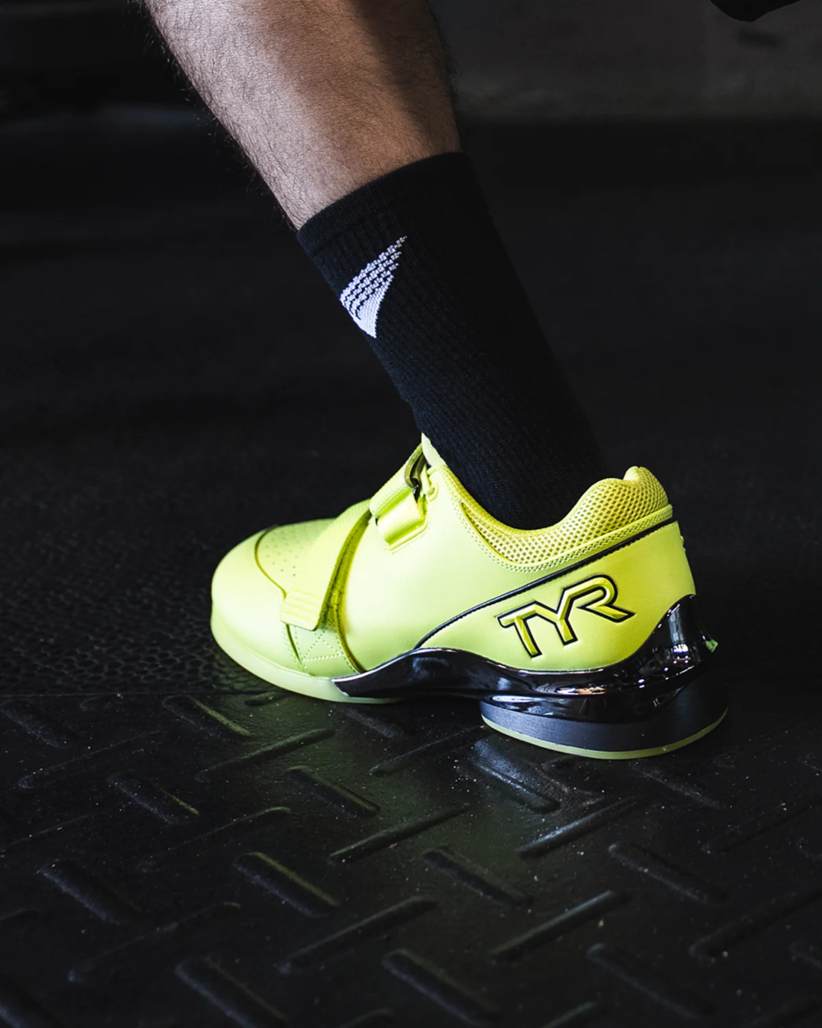Men's TYRFORCE Elite Carbon Lifter - Image 10